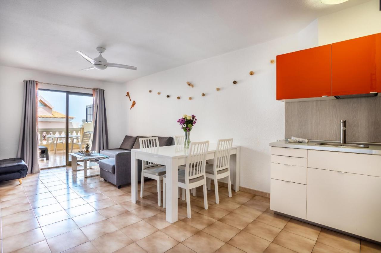 Castle Harbour Phoebe'S Flat Los Cristianos By Lovetenerife Экстерьер фото
